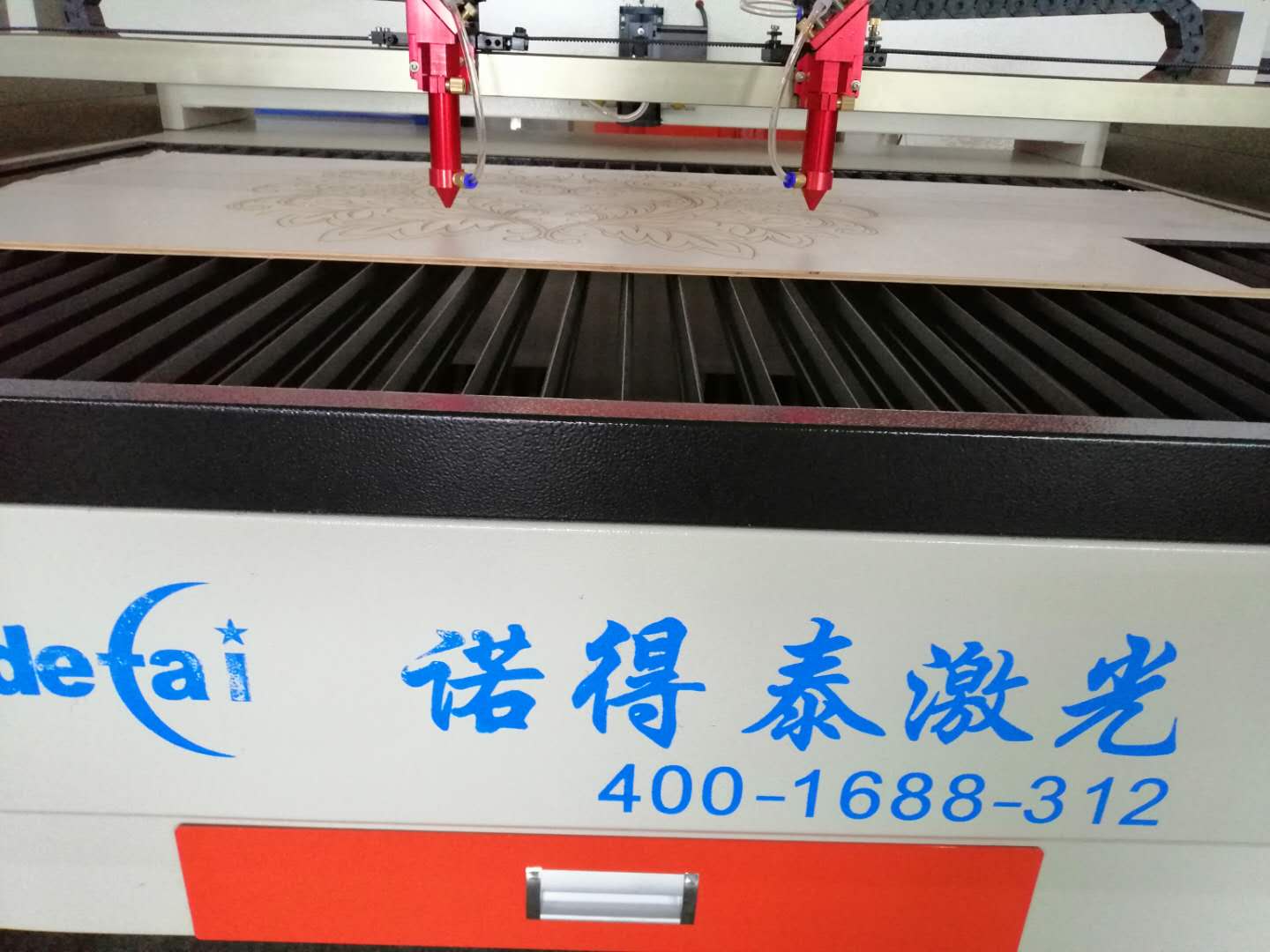 做好這些問(wèn)題可以讓亞克力激光切割機(jī)切割速度又快又好！