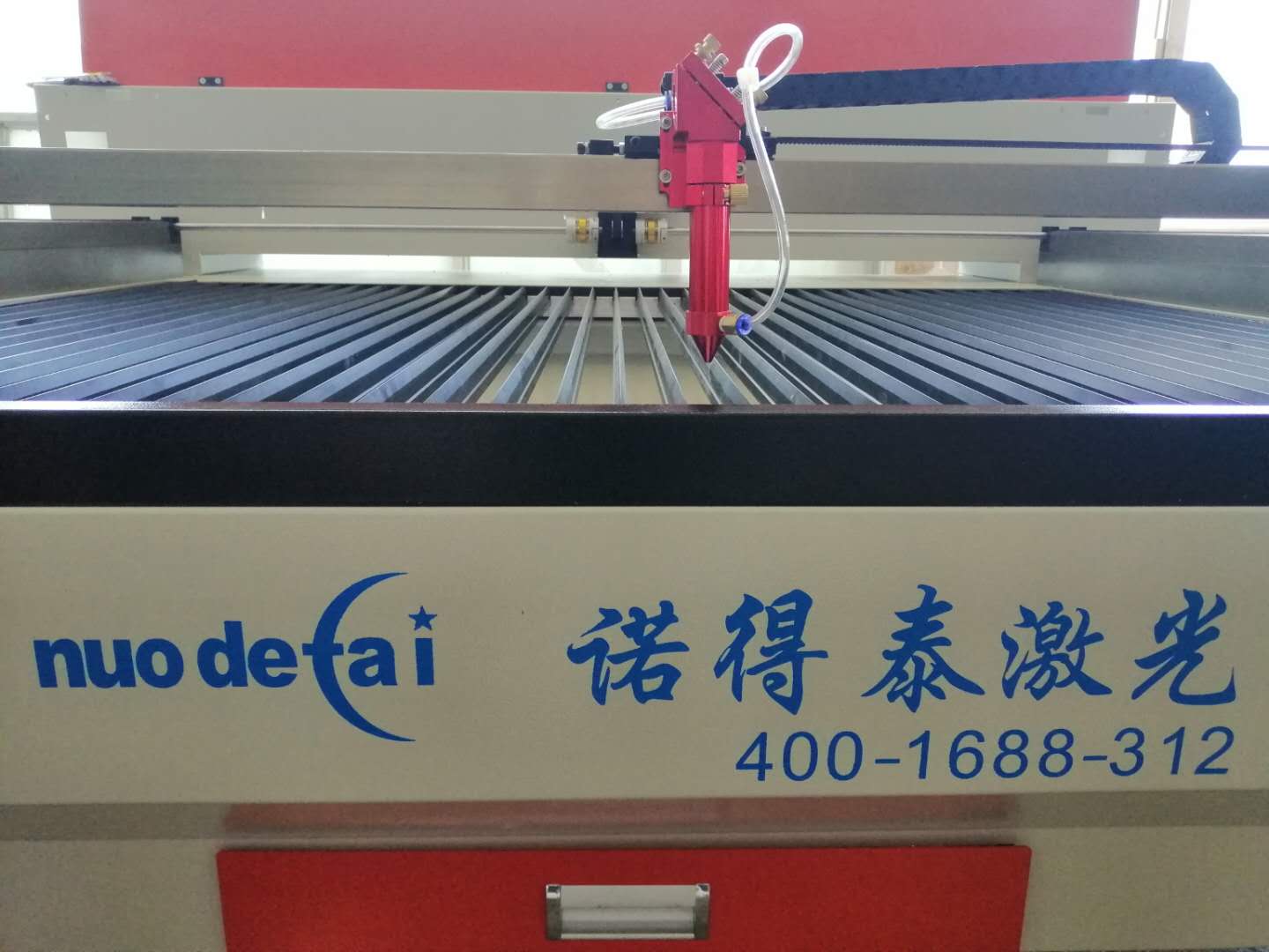 在雕刻行業(yè)激光切割機(jī)是一種被遺忘的記憶！