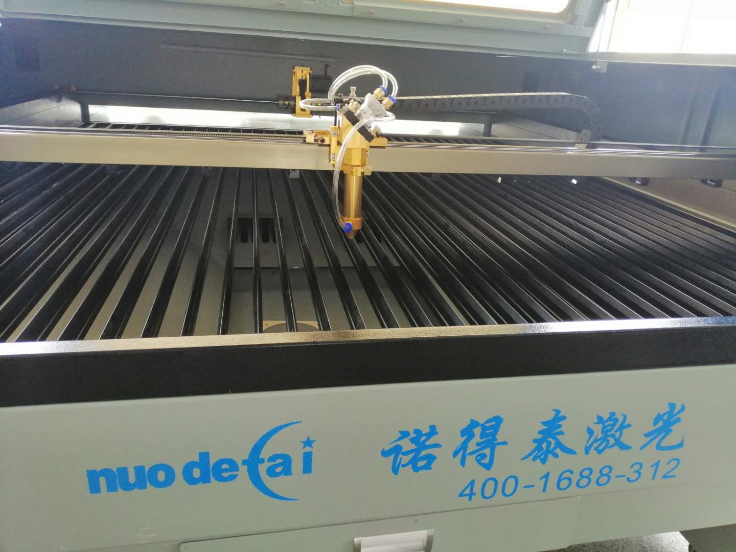 夏天要注意非金屬激光切割機(jī)的一些保養(yǎng)事宜！