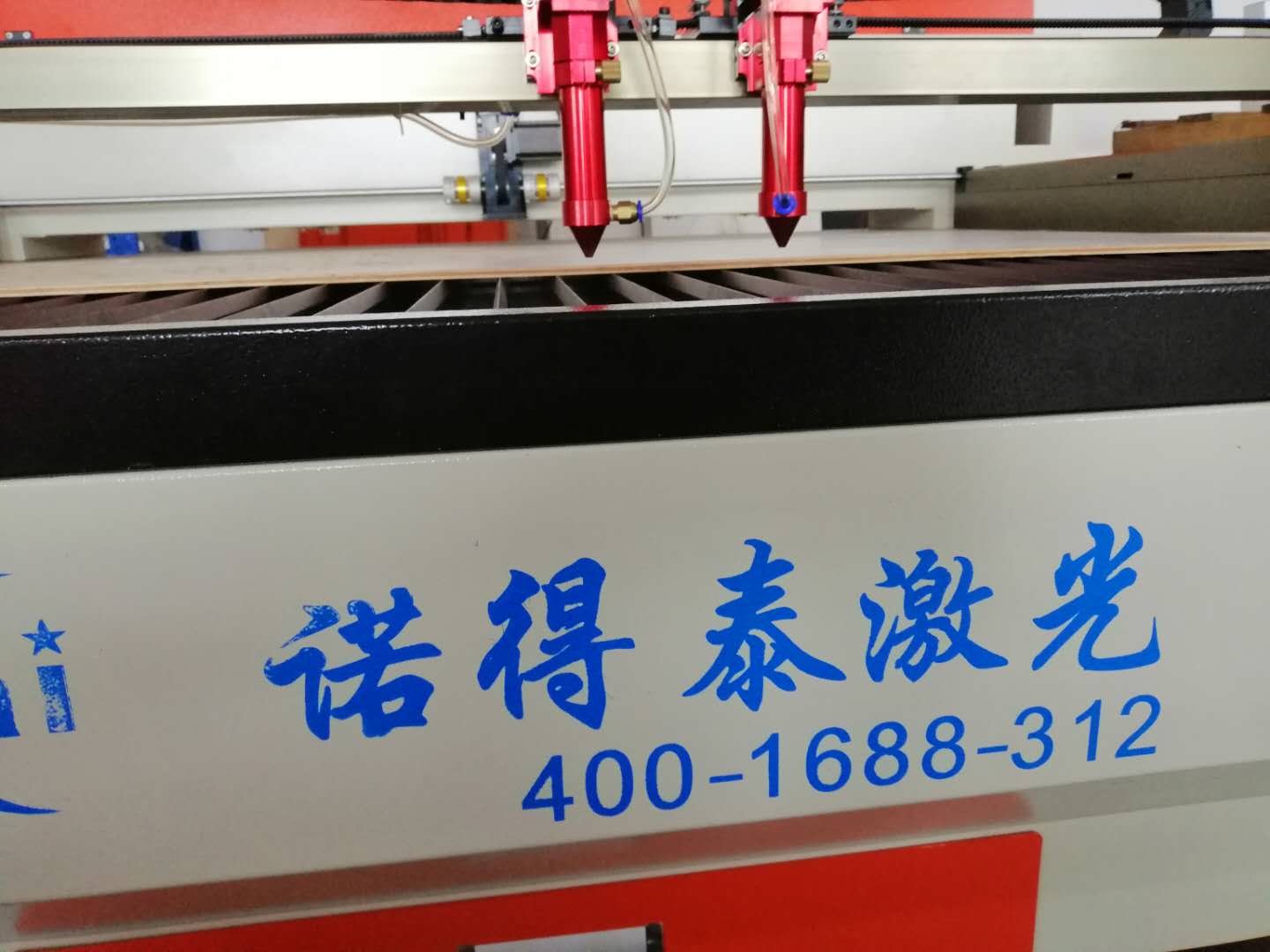 玻璃管二氧化碳激光切割機(jī)只出現(xiàn)一些微弱的光是什么原因？