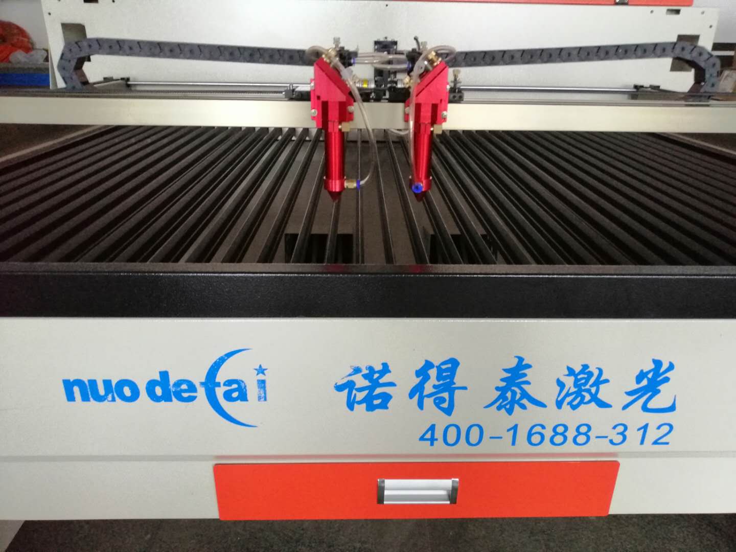切割發(fā)黃不用怕諾得泰二十年激光切割機(jī)技術(shù)與你一起分享！