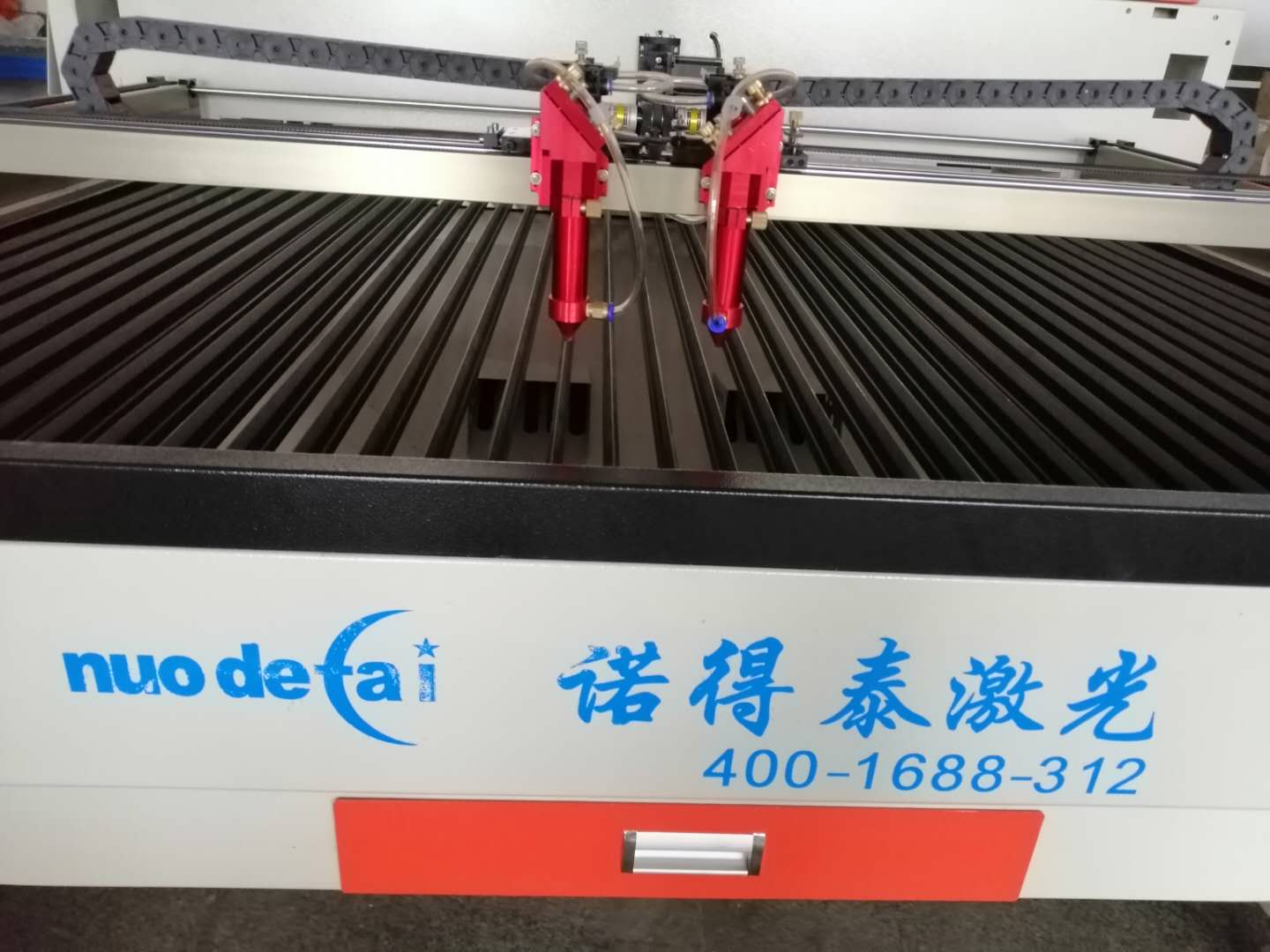 為什么紙張激光切割機(jī)切割的時(shí)候不會(huì)著火的原因在哪里？