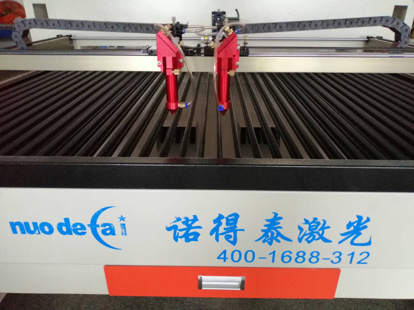 哪幾種因素會導致小型激光切割機加載不了數(shù)據(jù)？