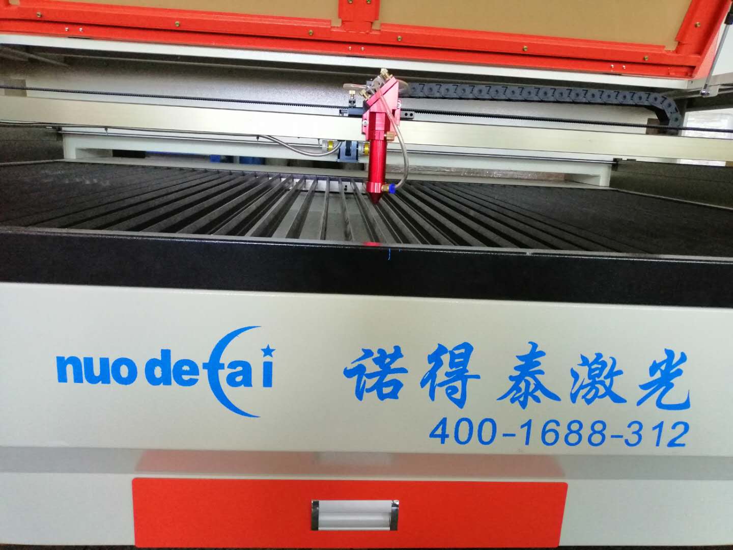 布料激光切割機(jī)是不是超快越好，快速切割有什么影響！