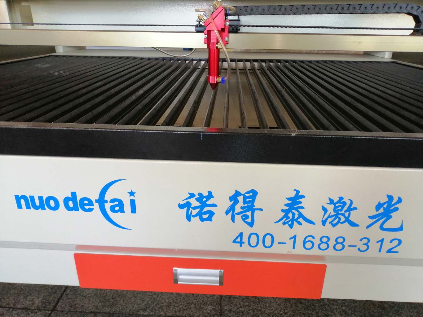 布料激光切割機(jī)有什么型號規(guī)格，廠家價格如何!