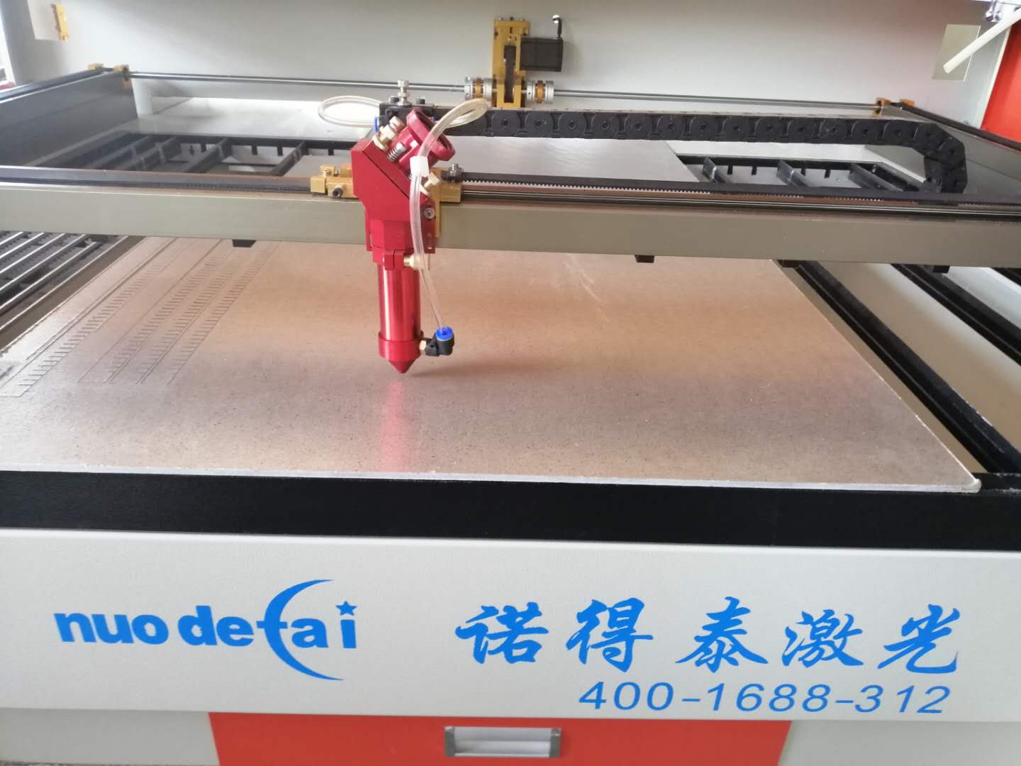 激光切割機(jī)加工過程中突然停止不工作了該怎么辦？