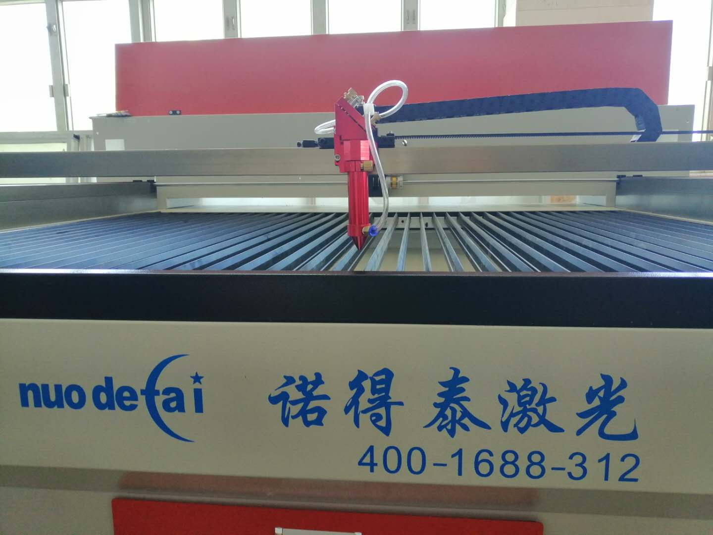莫輕易的講一個激光切割機(jī)廠家設(shè)備價格賣得貴！